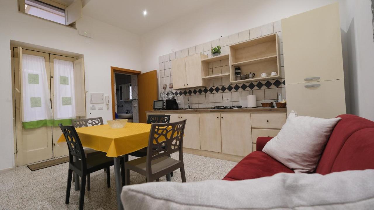 Ferienwohnung Bilocale Porta Napoli Brindisi Exterior foto